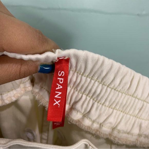 Spanx Stretch Twill Cargo Joggers Cream sz M 20319R - Picture 11 of 12